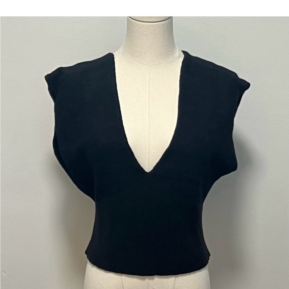Natural Life fuzzy knit deep V-Neck cropped sweater tank